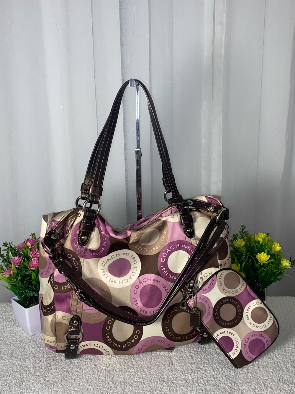 GUC Coach Poppy Op Art Glam Tote with Matching Coin Pouch - Picture 3 of 10